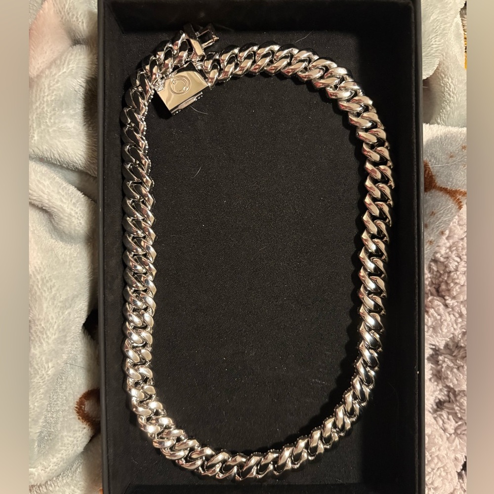 14mm Diamond Prong Link
Chain - White Gold
